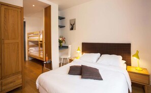 Bureau, Wi-Fi gratuit, draps fournis