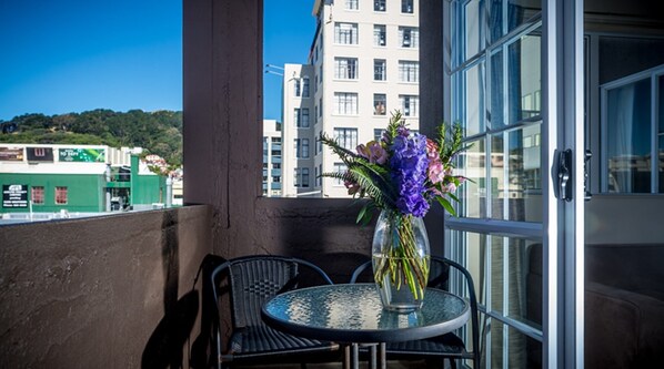 Lejlighed - 3 soveværelser - balkon | Terrasse/gårdhave