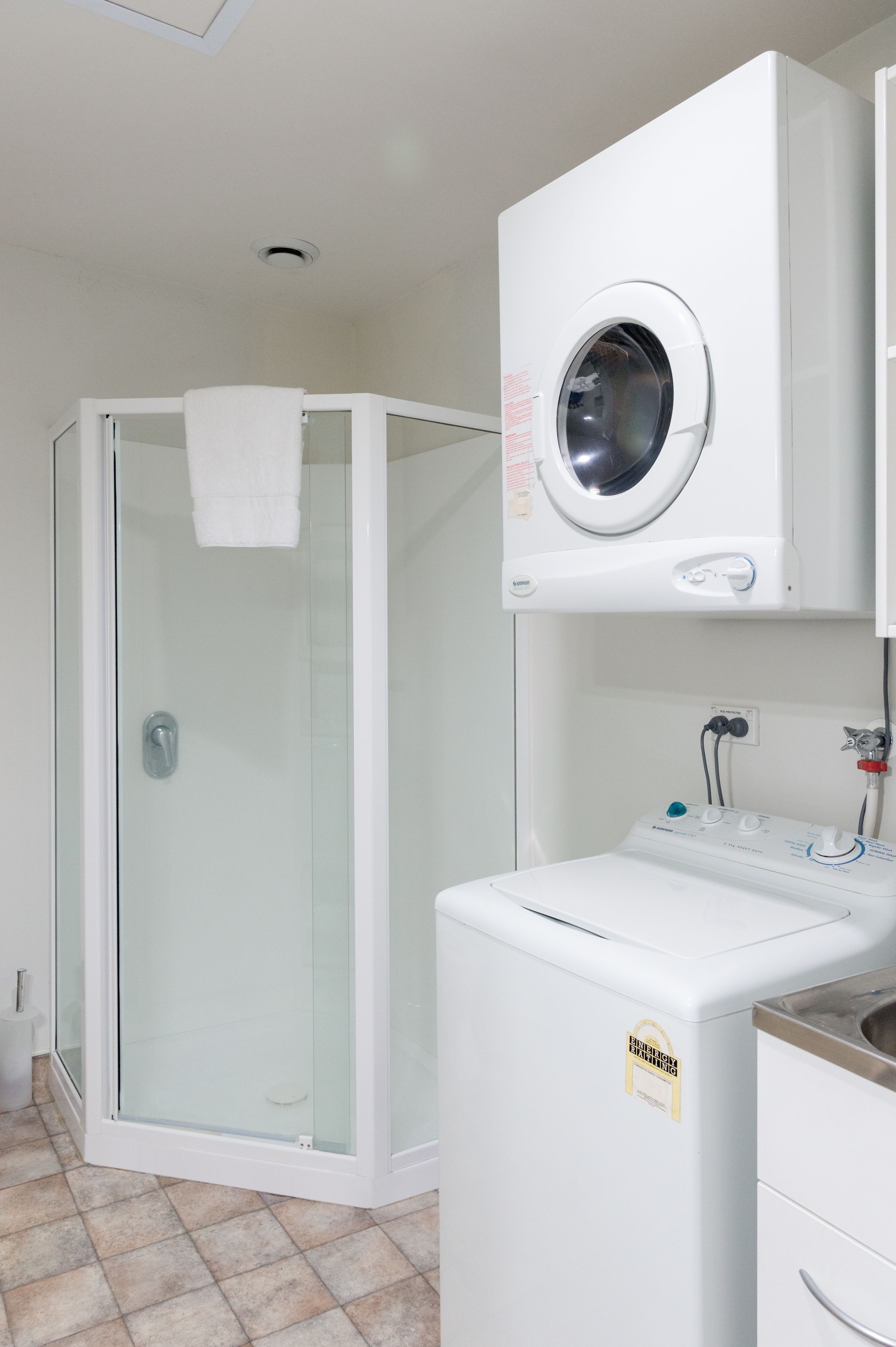 apartment, 2 bedrooms | bathroom | shower, eco-friendly toiletries, hair dryer, towels