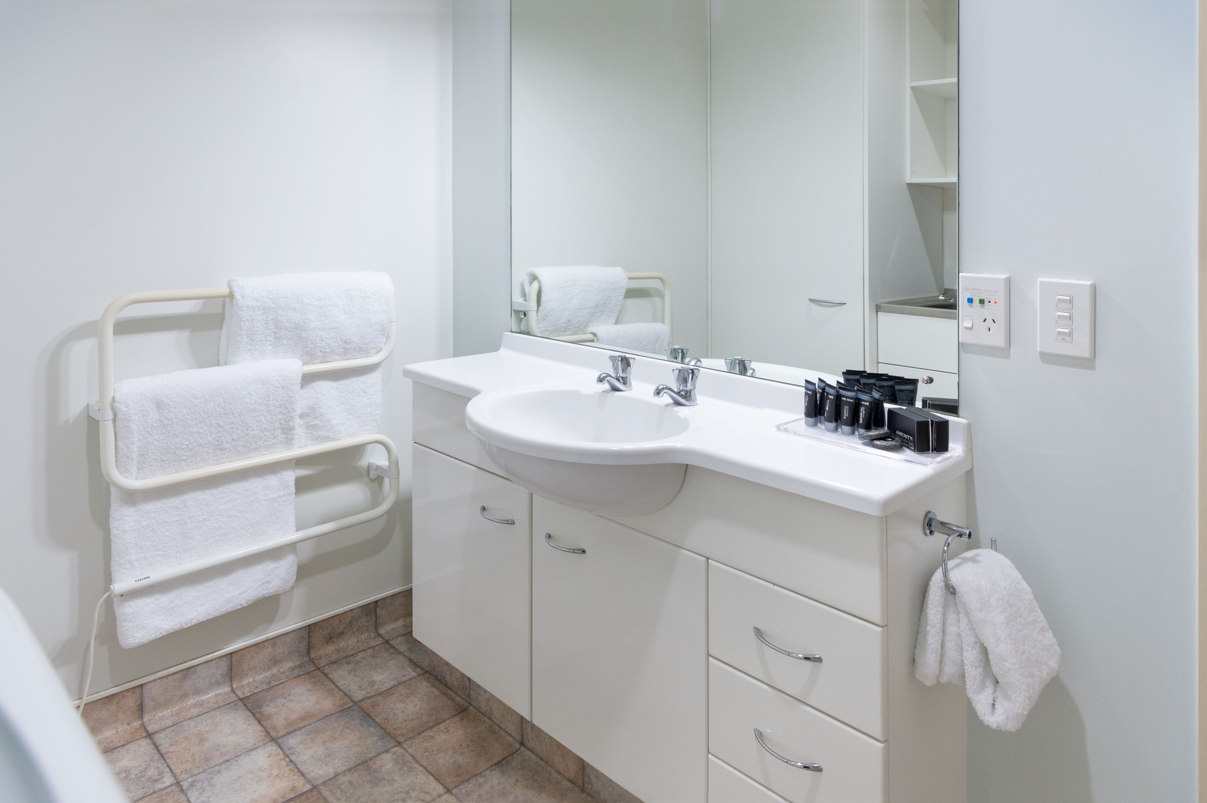 apartment, 2 bedrooms | bathroom | shower, eco-friendly toiletries, hair dryer, towels