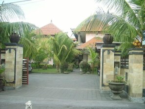 Property entrance - Tanjung Sari Inn (Nusa Dua)