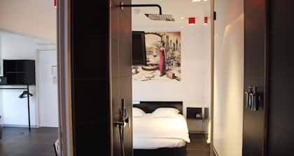Hotel Grey