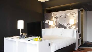 Luxury Double Room | In-room safe, desk, WiFi (free)