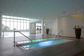 Bain à remous intérieur