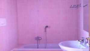 Shower, hair dryer, towels - Hotel Vidale (Mestre)