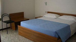 Desk, free cots/infant beds, rollaway beds, free WiFi - Hotel Vidale (Mestre)