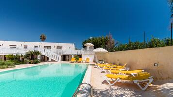 Outdoor pool, sun loungers