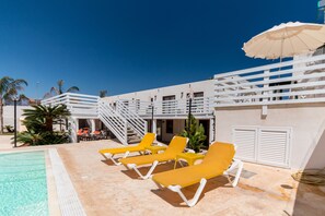 Sun deck