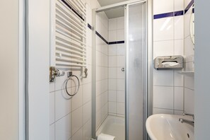 Bed in 4-Bed Dormitory | Bathroom