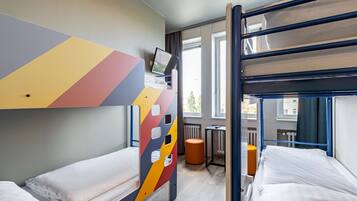 1 bedroom, in-room safe, desk, free WiFi