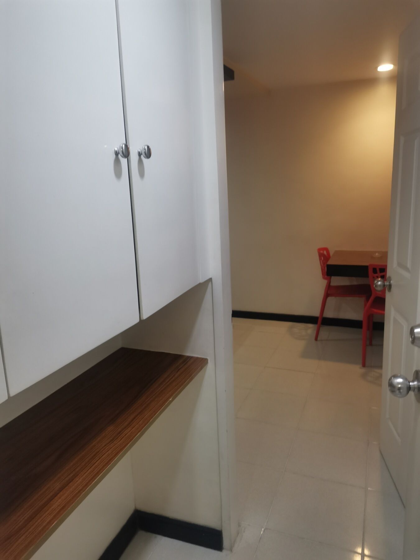 Regular Garage | Oppholdsområde | TV