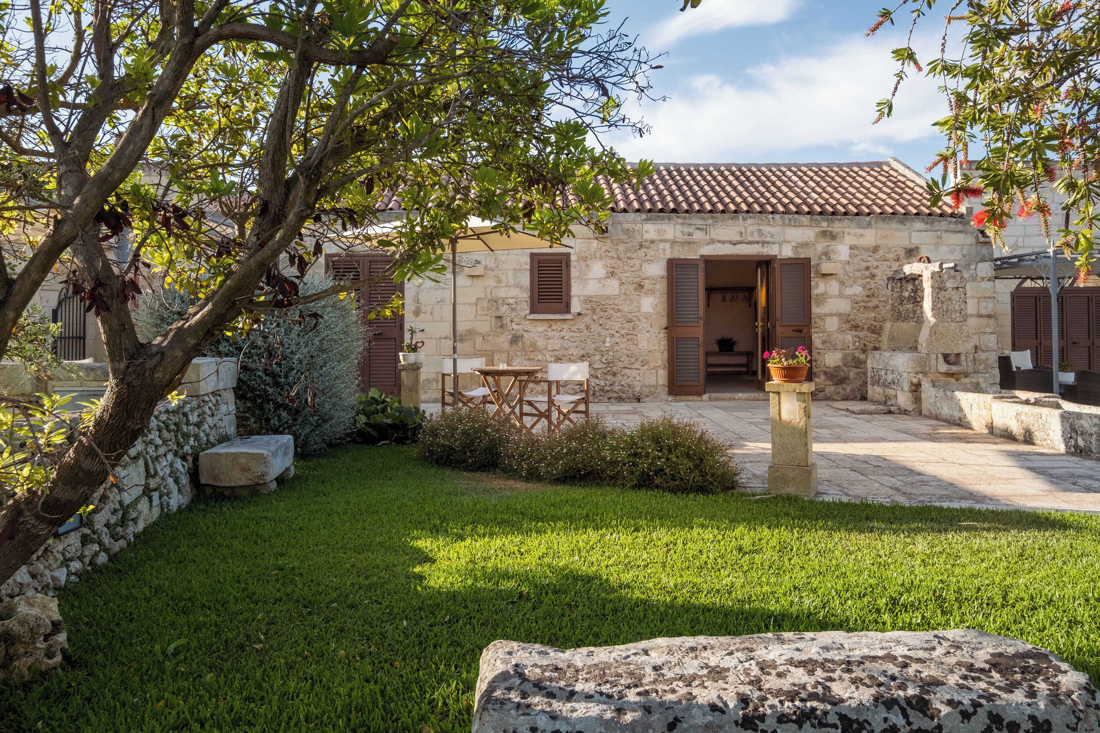 ห้องดีลักซ์ดับเบิล | ลานระเบียง/นอกชาน