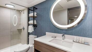 Standaard kamer, 1 kingsize bed, niet-roken | Lakens van Egyptisch katoen, luxe beddengoed, Tempur Pedic-bedden