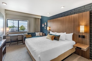 Standardzimmer, 1 King-Bett, Nichtraucher | Bettwäsche aus ägyptischer Baumwolle, hochwertige Bettwaren
