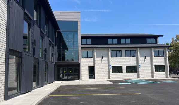 Fachada de la propiedad