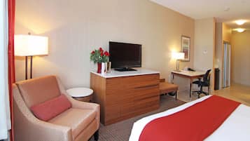 Premium bedding, down comforters, desk, blackout drapes