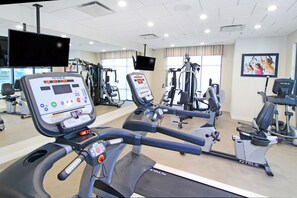 Fitness facility - Holiday Inn Express & Suites Calgary NW - University Area by IHG (Calgary)