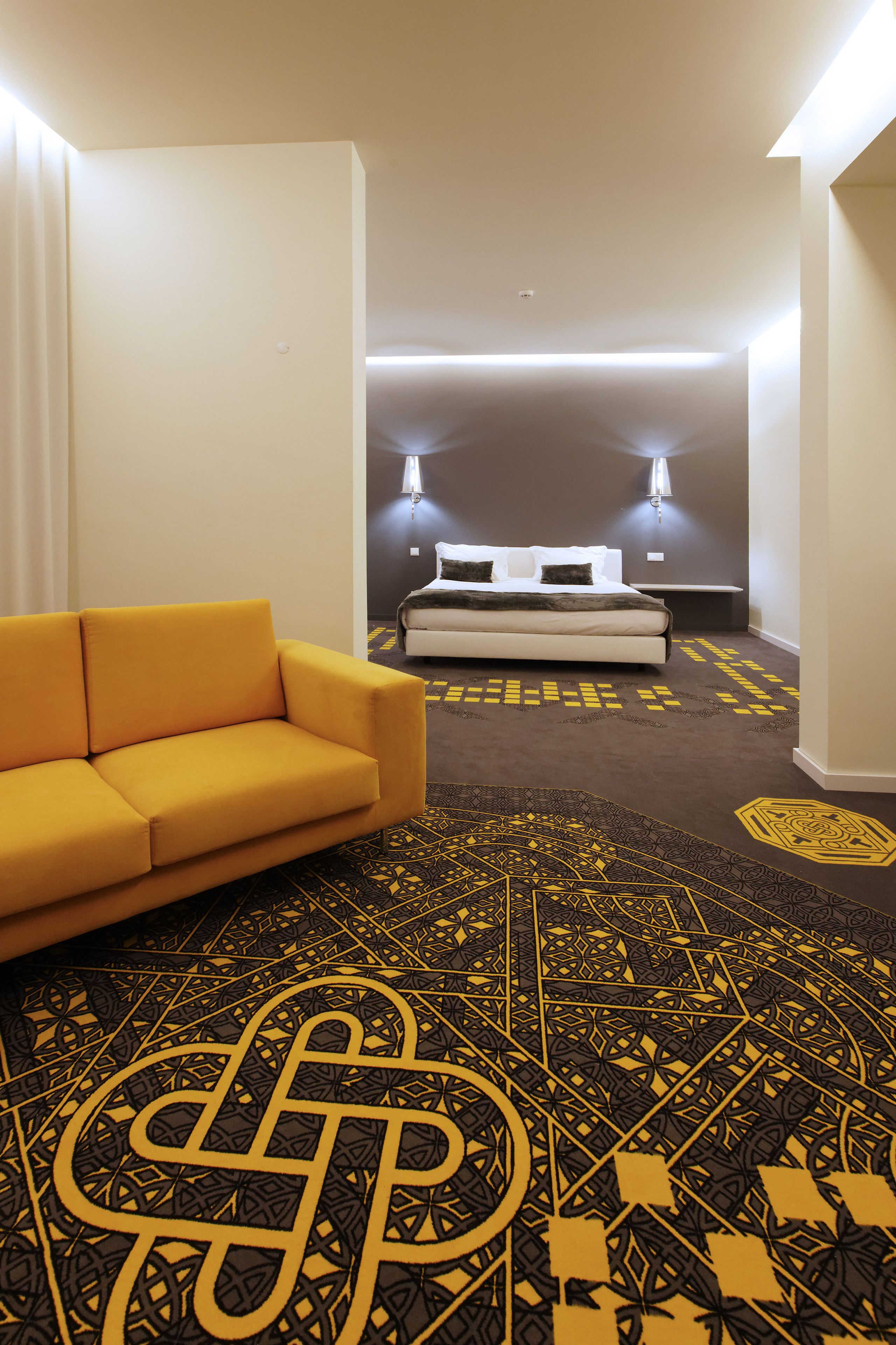 deluxe suite | minibar, in-room safe, blackout curtains, soundproofing