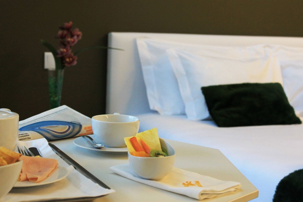 Minibar, in-room safe, blackout drapes, soundproofing