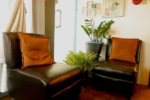 Siddeområde i lobbyen