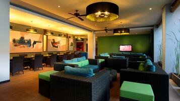 Lobby lounge