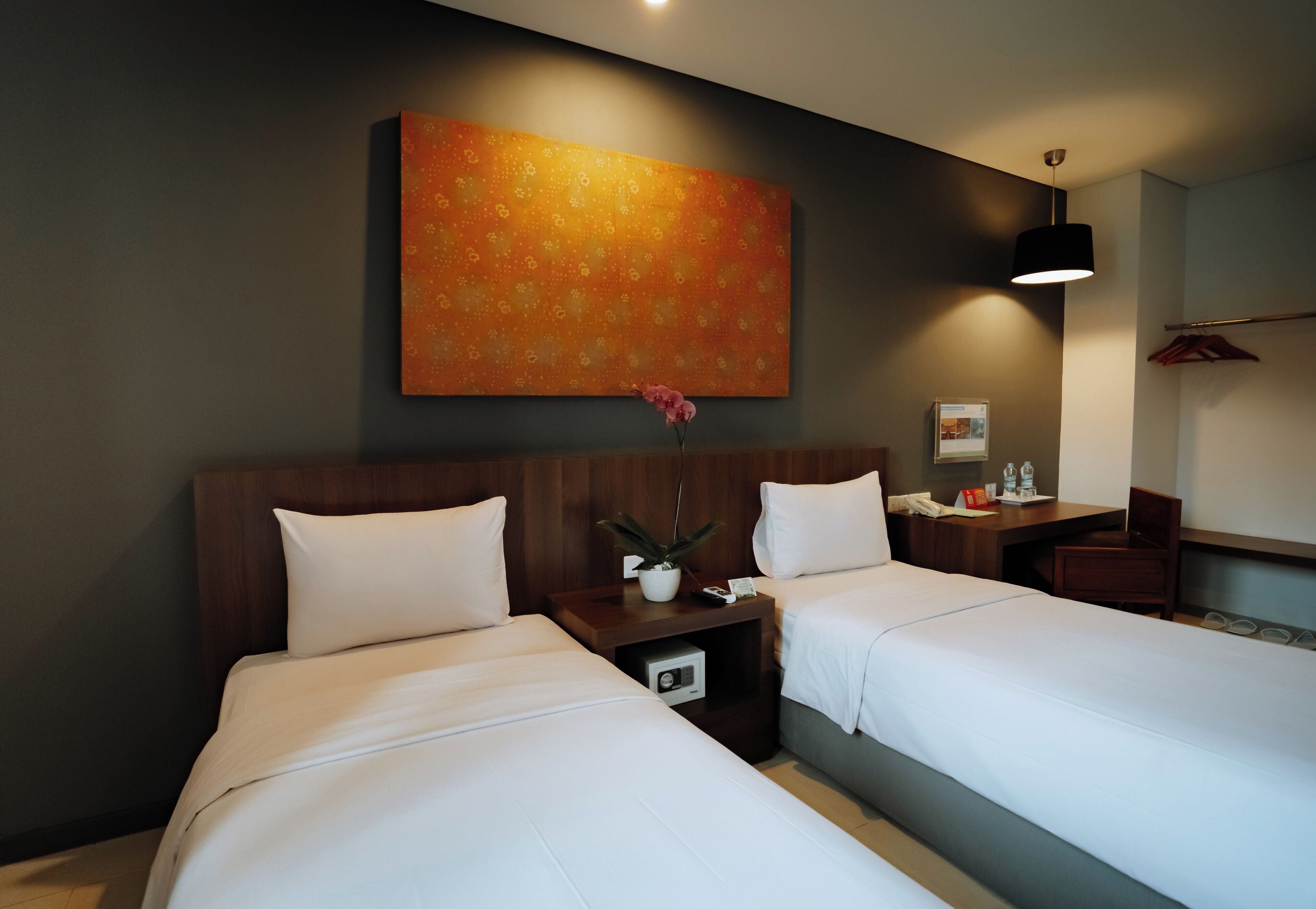 deluxe room | in-room safe, desk, laptop workspace, free wifi