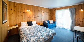 Double Room, Mountain View | Blackout drapes, iron/ironing board, free WiFi, bed sheets - Kookaburra Motor Lodge (Halls Gap)