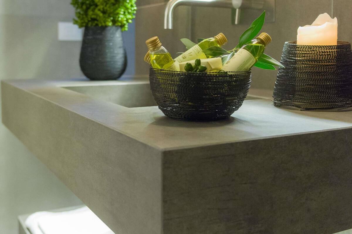 Chambre Deluxe, 1 très grand lit, patio | Minibar, coffres-forts dans les chambres, bureau, chambres insonorisées