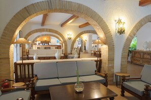 Sala de estar en el lobby