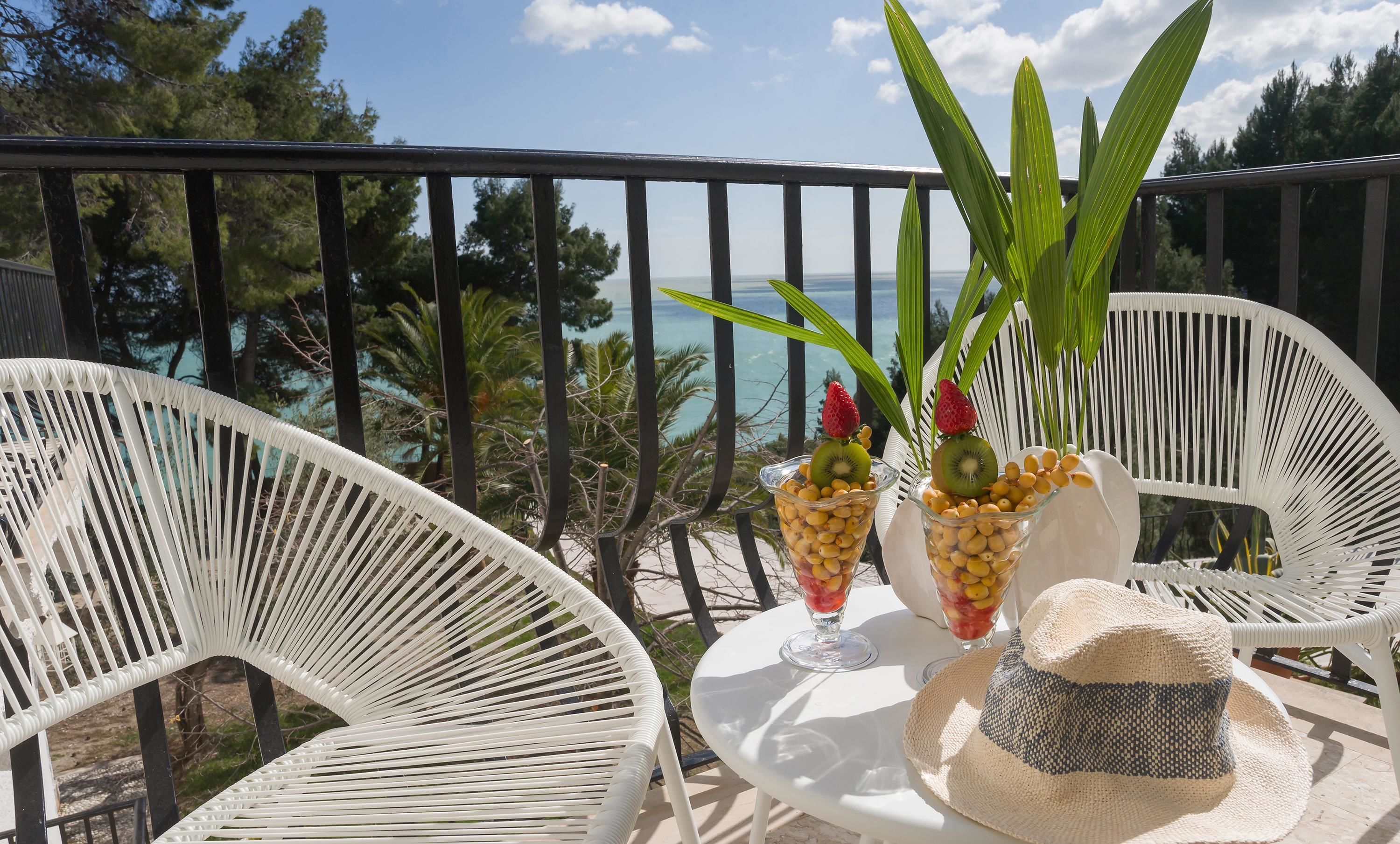 Minibar, in-room safe, desk, soundproofing