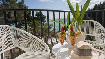 Minibar, in-room safe, desk, soundproofing