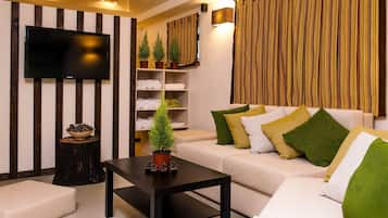 Steam room, body treatments, aromatherapy, body wraps, body scrubs