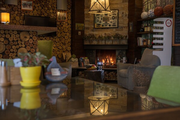 Breakfast served - Eco hotel Villa Pinia (Odesa)