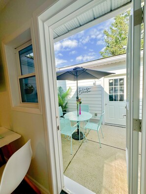 Suite familiare, 2 camere da letto, angolo cottura, vista cortile | Terrazza/patio