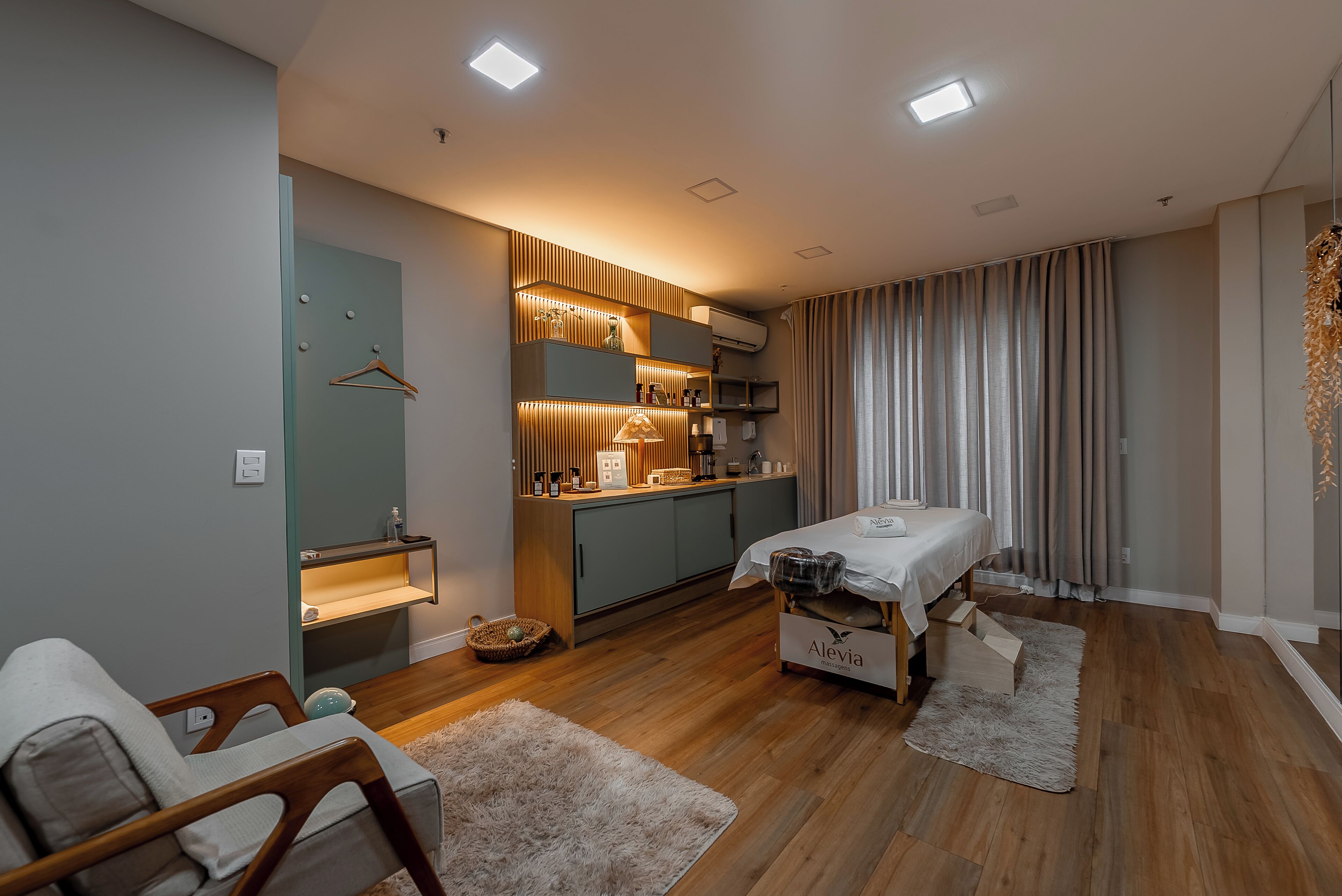 deep-tissue massages, swedish massages, sports massages, massages