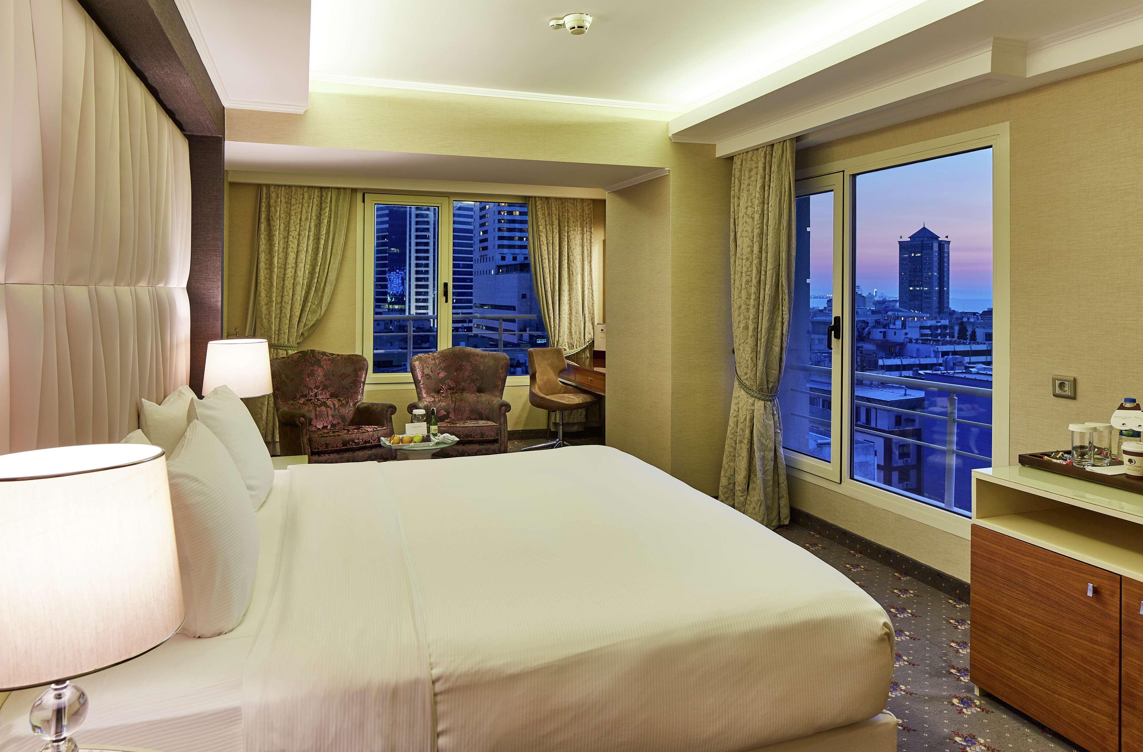 Photo - DoubleTree by Hilton Izmir - Alsancak