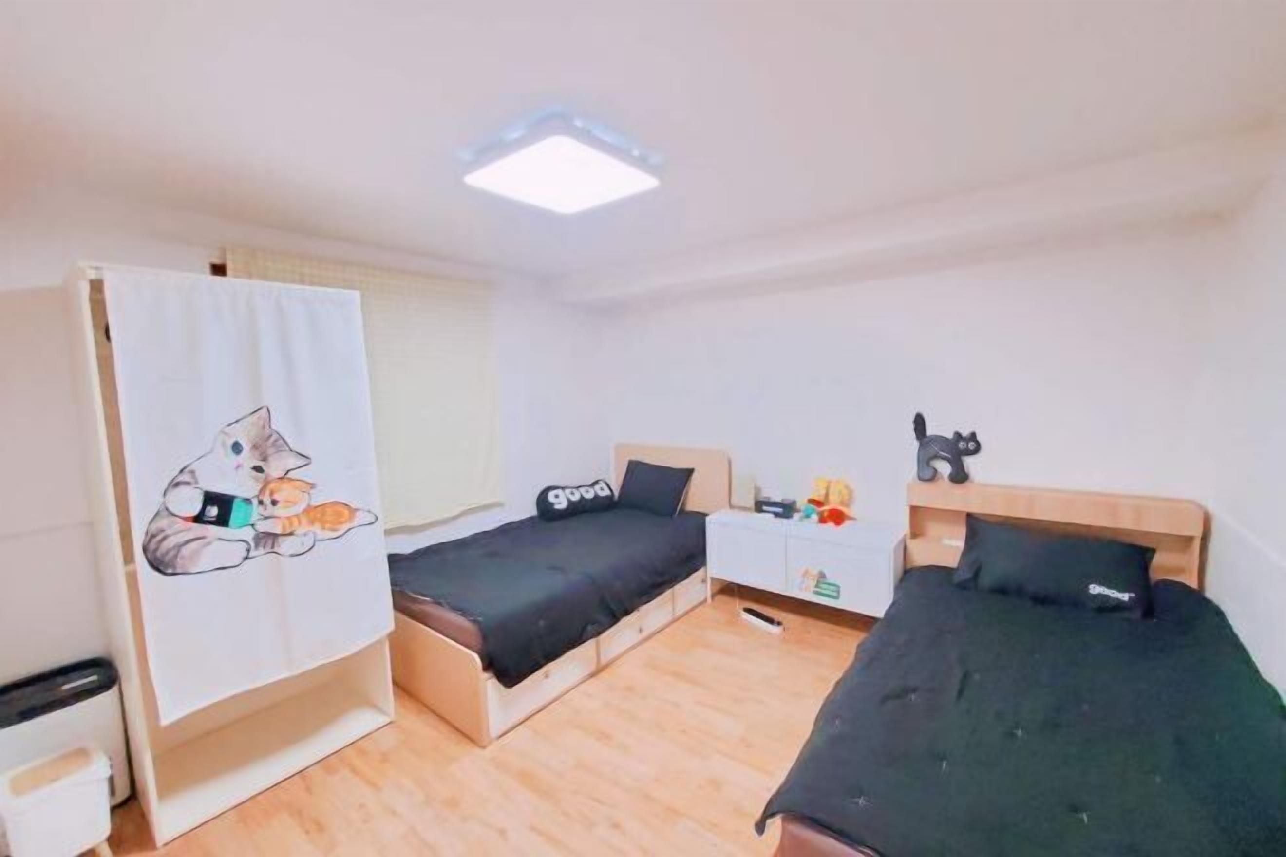 Premium bedding, desk, blackout curtains, soundproofing