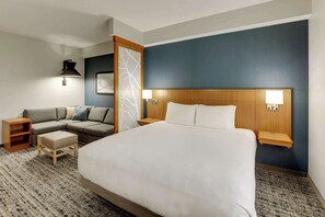 Chambre, 1 très grand lit et 1 canapé-lit (Upper Floor)