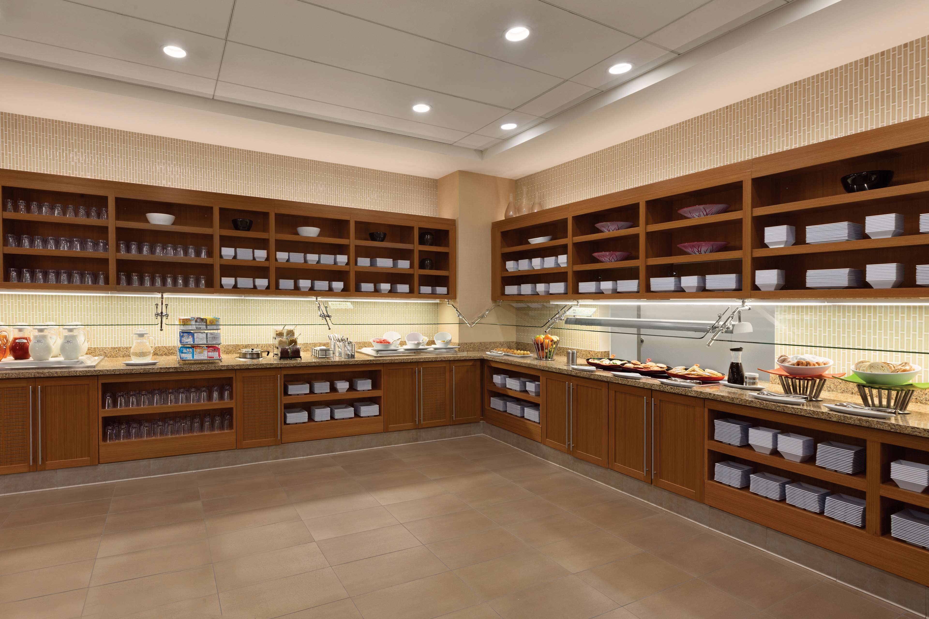 breakfast, lunch, dinner served; american cuisine