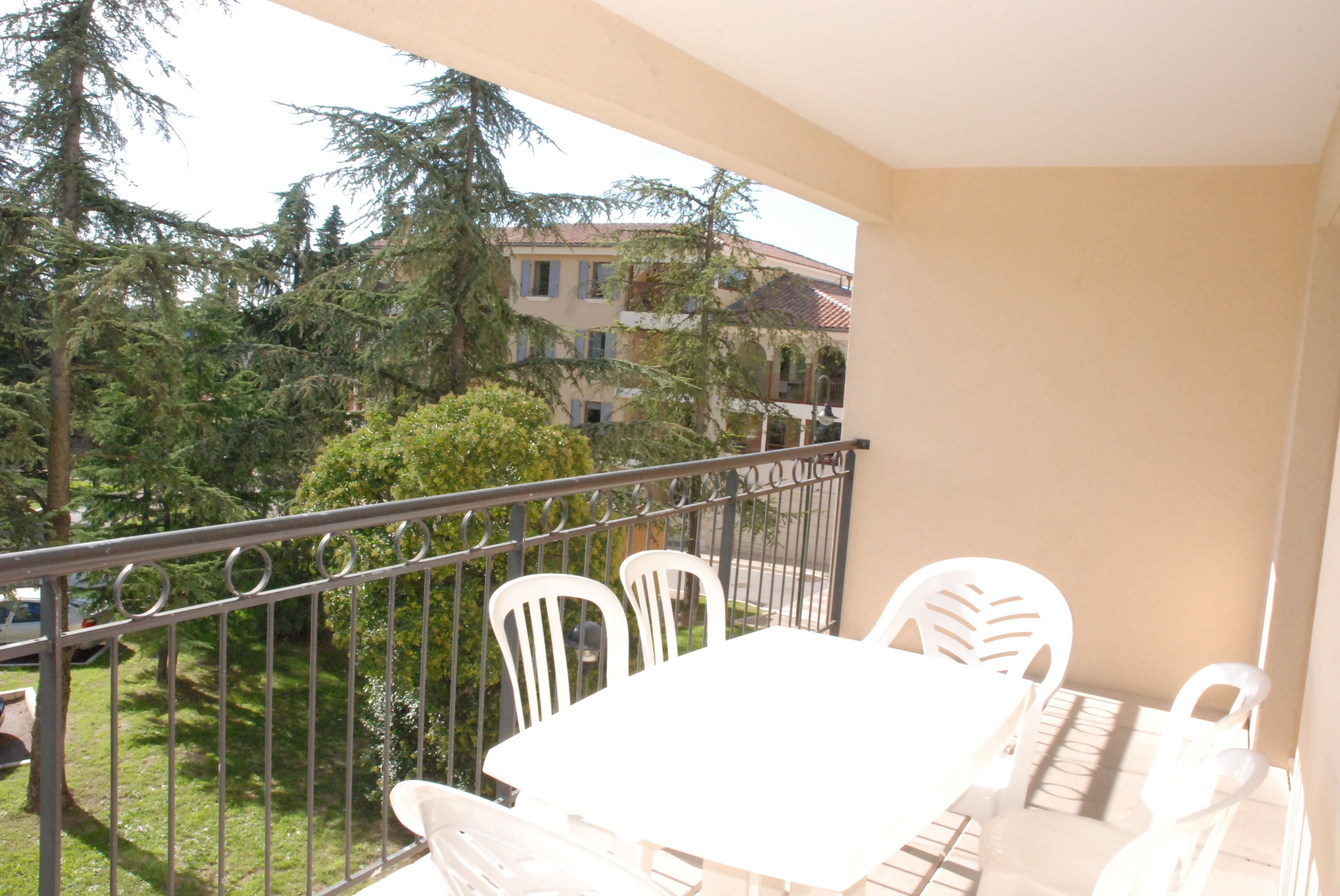 Foto - UZES APPART HOTEL Résidence Le Mas des Oliviers