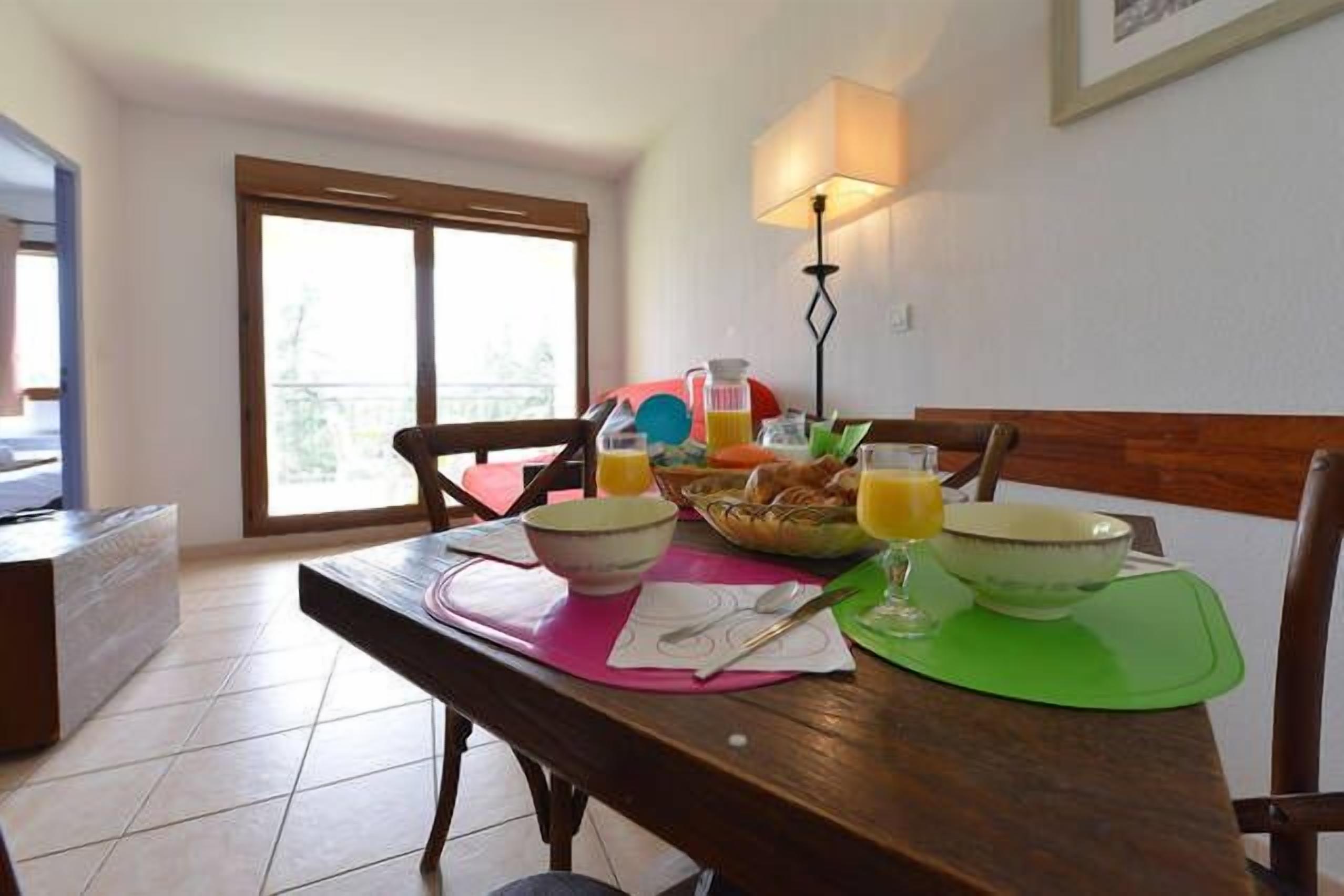 Foto - UZES APPART HOTEL Résidence Le Mas des Oliviers