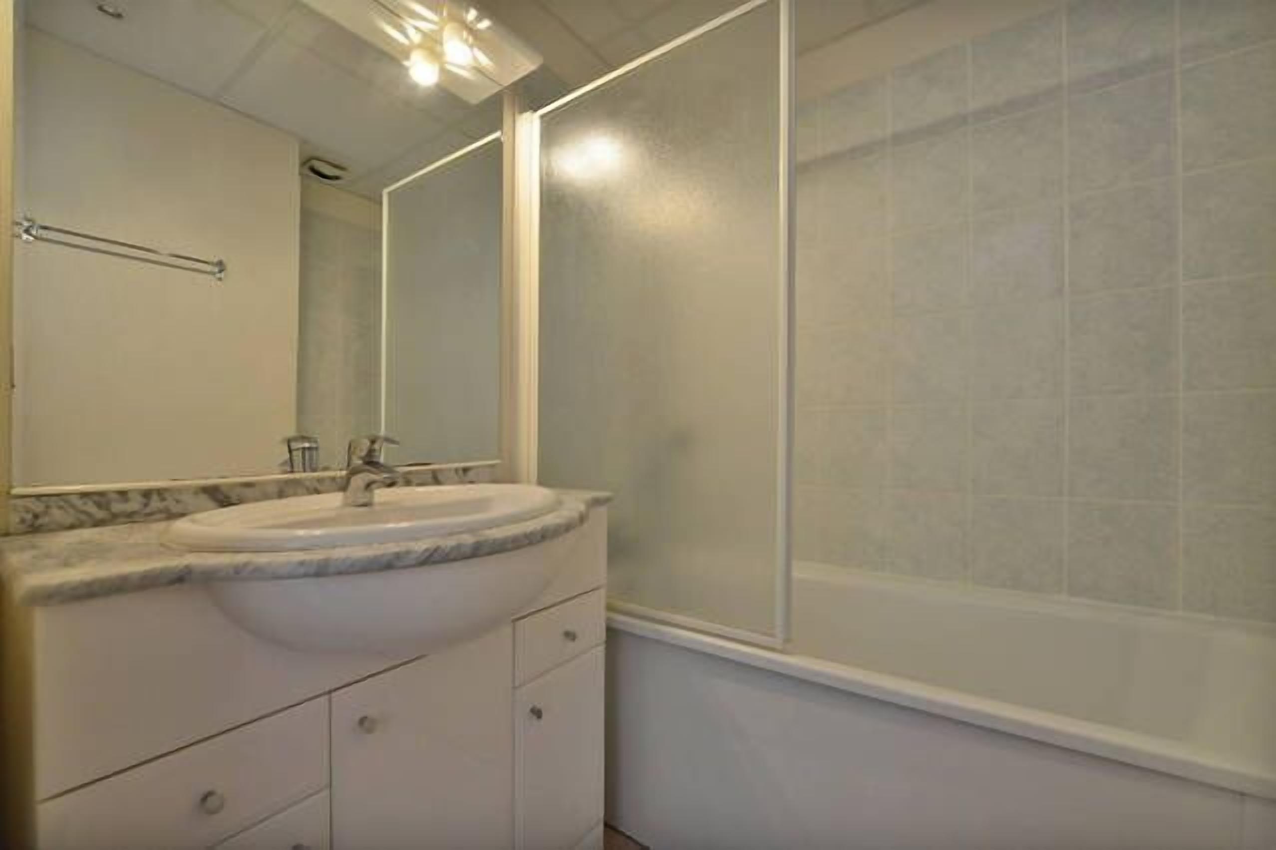 Foto - UZES APPART HOTEL Résidence Le Mas des Oliviers