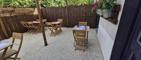 Triple Room | Terrace/patio