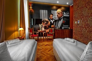 Χρηματοκιβώτιο στο δωμάτιο, μοναδική διακόσμηση 