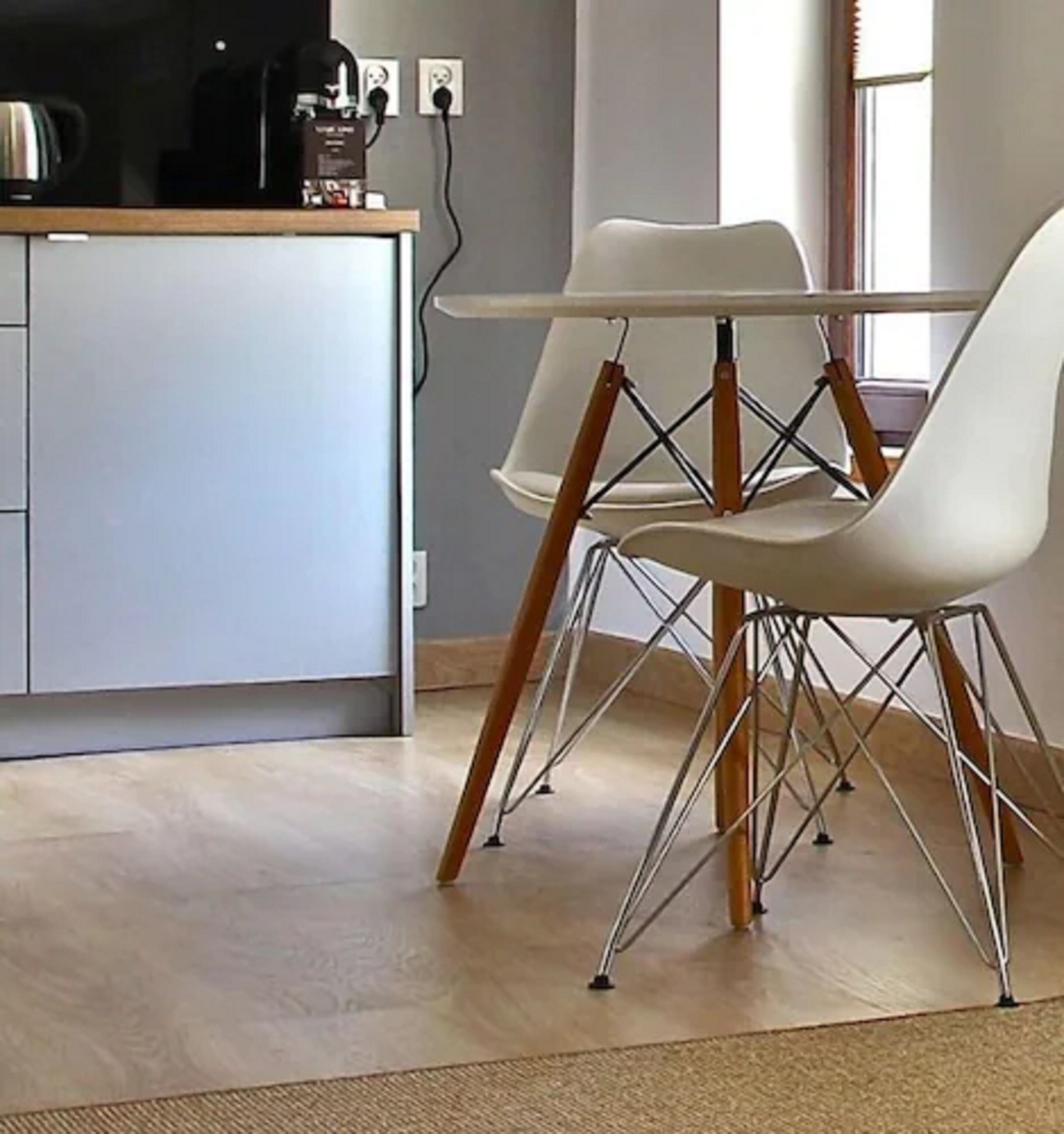 small studio apartment in the attic (lowest ceiling height 150 cm) | living area | 50-inch lcd tv with premium tv channels, tv, dvd player