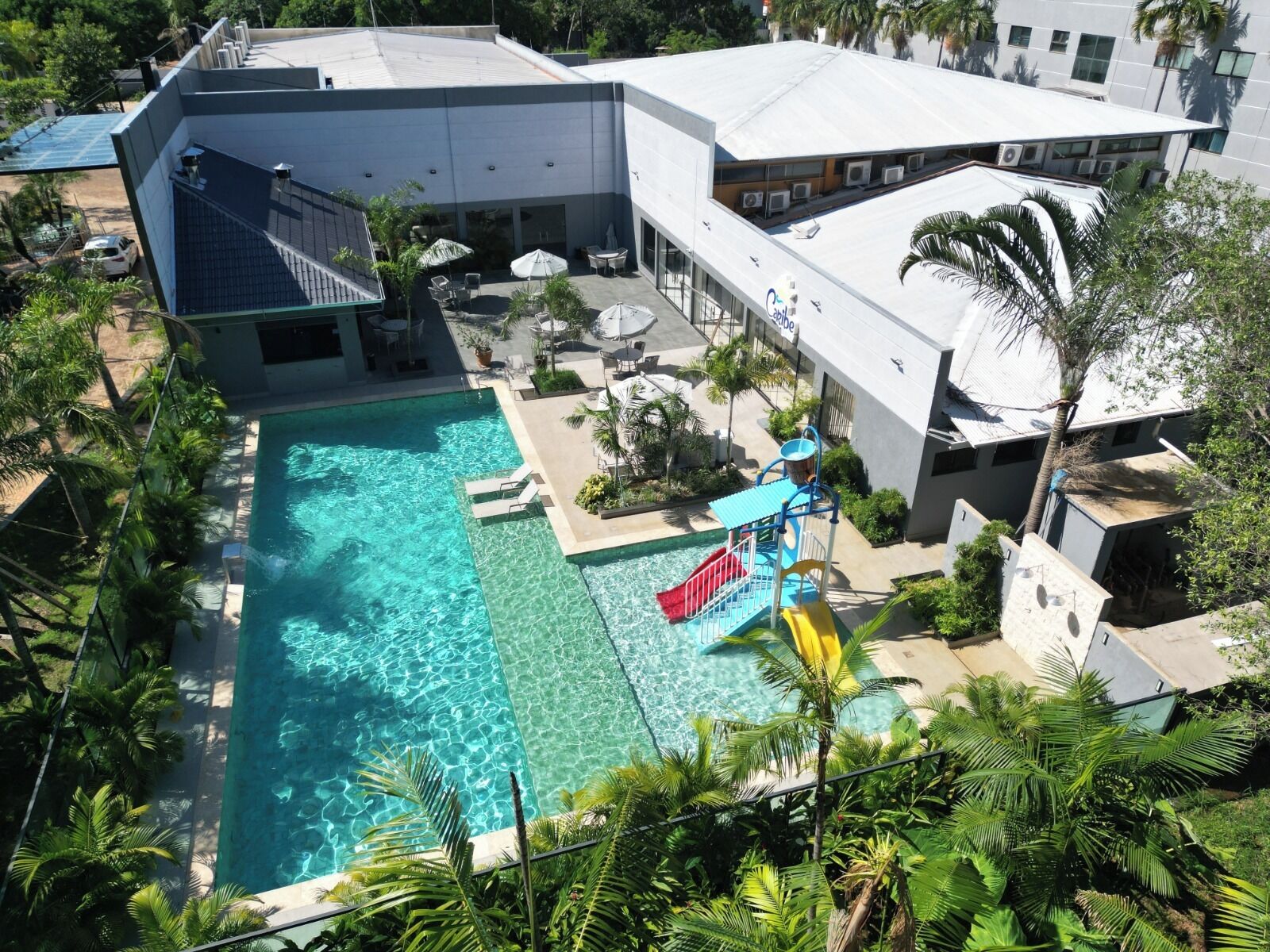 outdoor pool, open 9:00 am to 10:00 pm, free pool cabanas, pool loungers