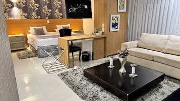 Phòng Suite Executive | 2 phòng ngủ, minibar, két bảo mật tại phòng, bàn