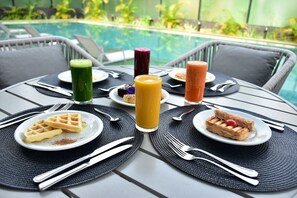 Außenpool, geöffnet von 09:00 Uhr bis 22:00 Uhr, Cabañas (kostenlos)
