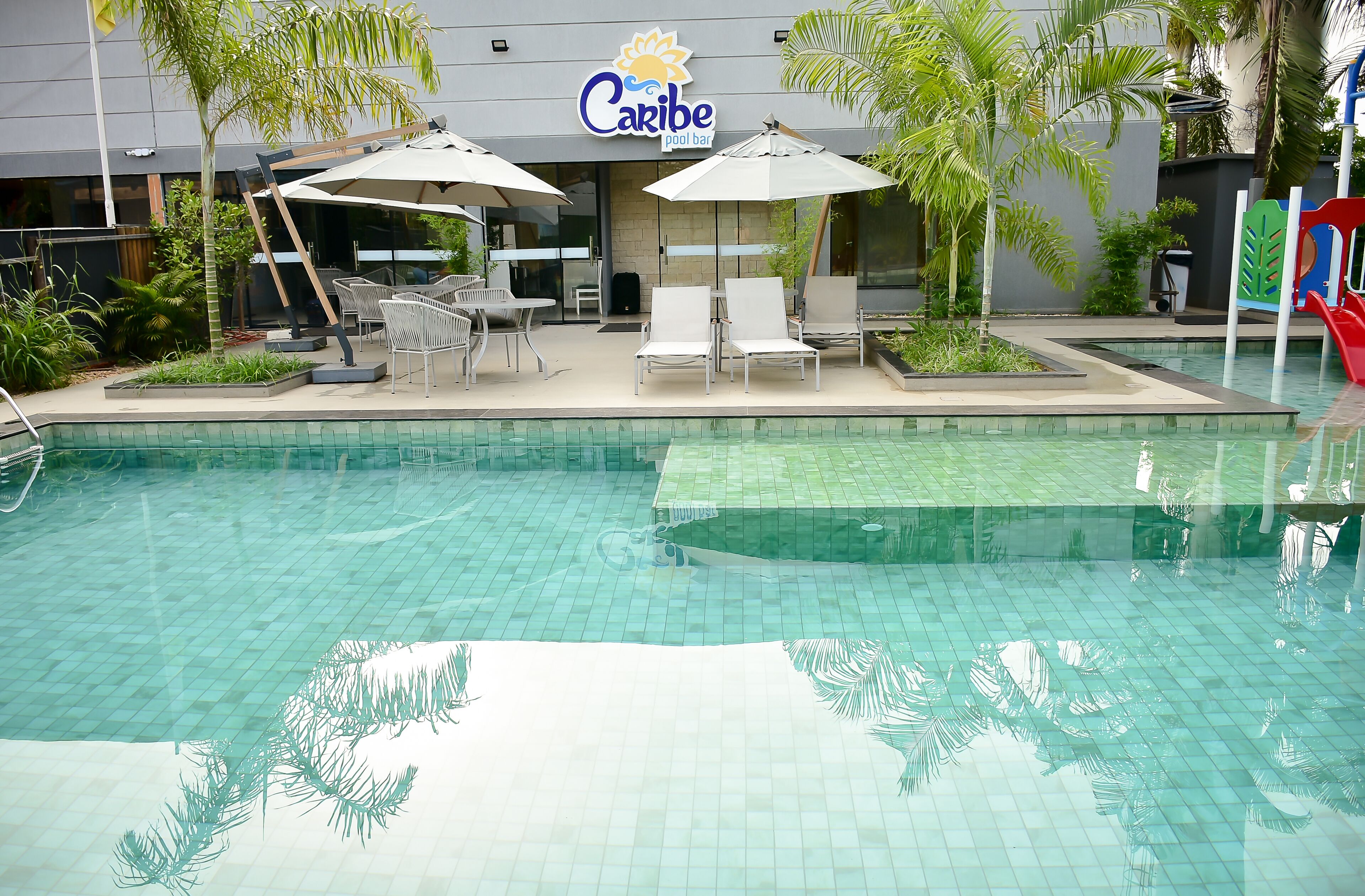 outdoor pool, open 9:00 am to 10:00 pm, free pool cabanas, pool loungers
