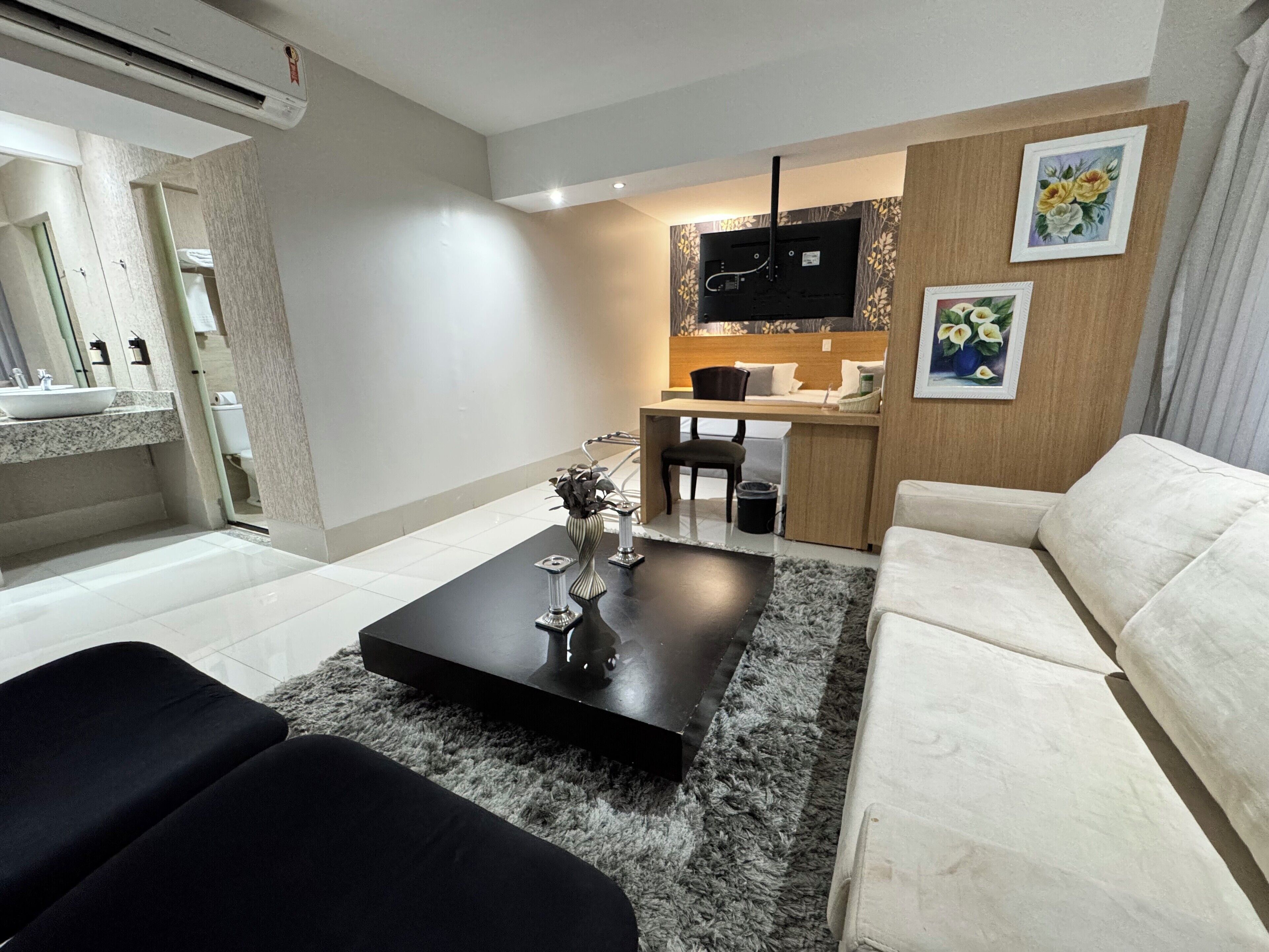 executive suite | 2 bedrooms, minibar, in-room safe, desk